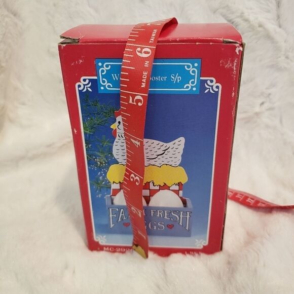 Rooster Salt & Pepper Shakers - Picture 6 of 6